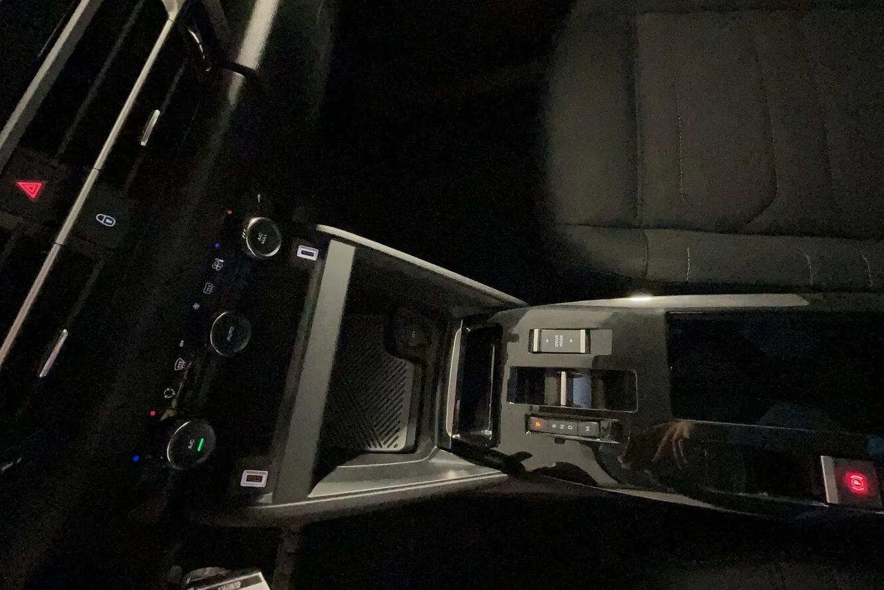 Citroen C4 Hybrid 136 e-DCS6 Plus