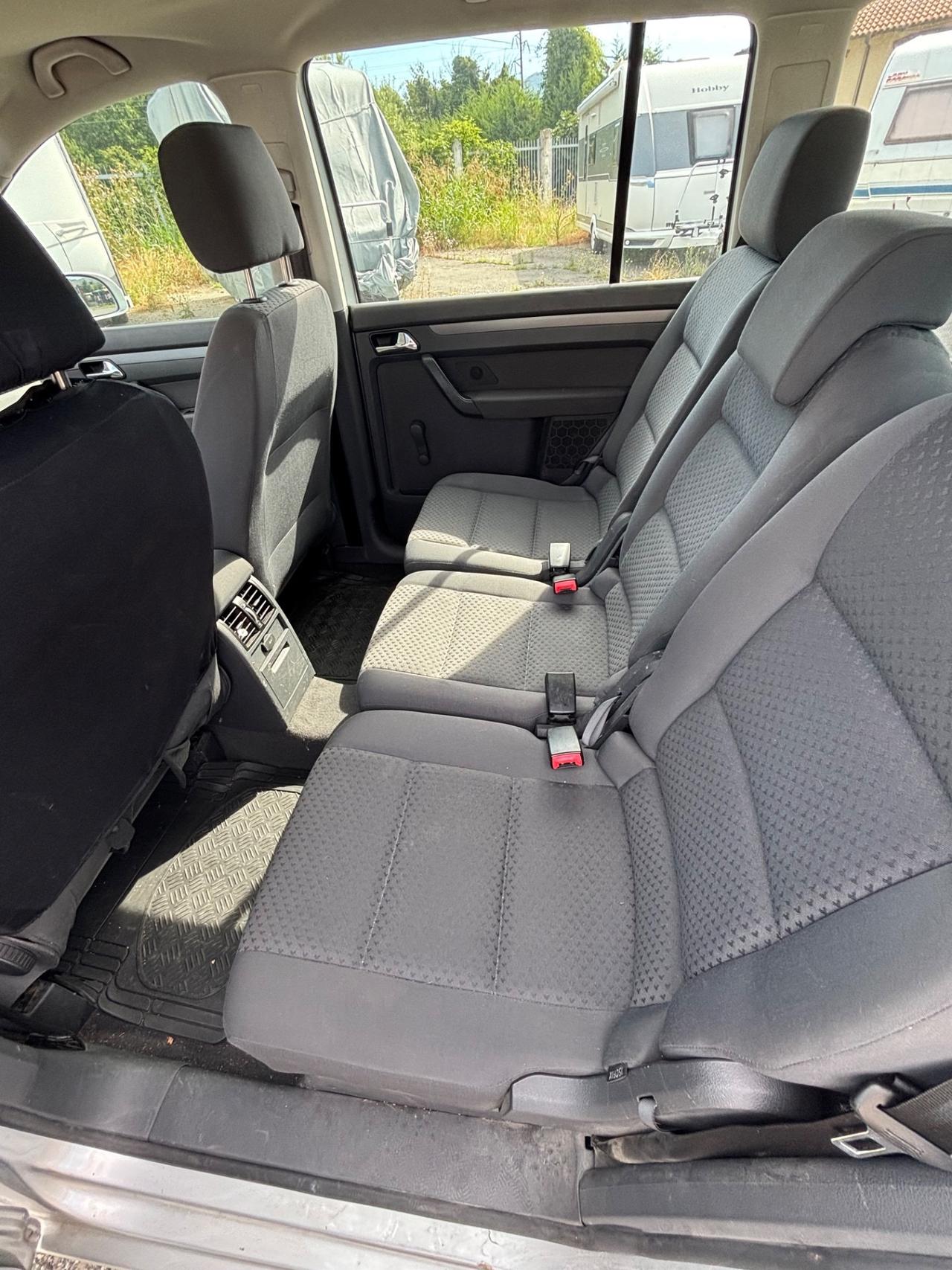 TOURAN Volkswagen 7 posti del 2005 in saldo 592