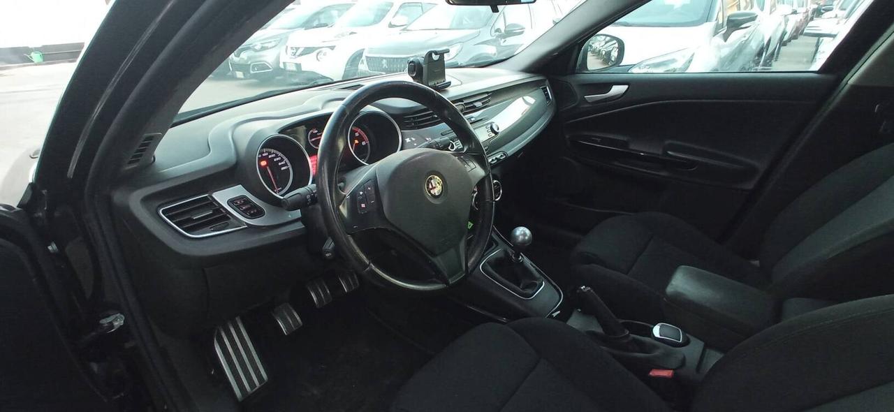 Alfa Romeo Giulietta 1.6 JTDm-2 Distinctive