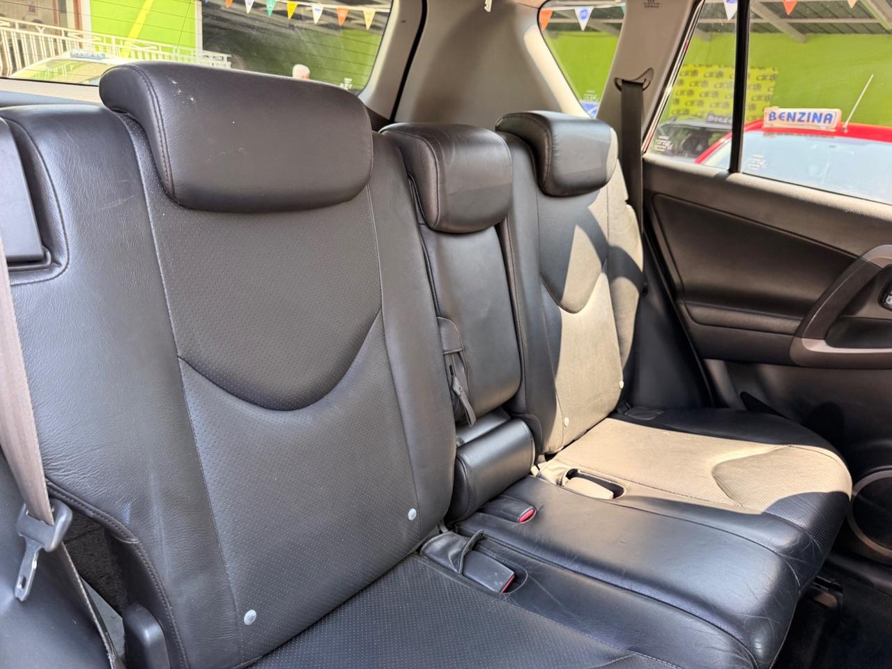 Toyota RAV 4 RAV4 2.2 D-4D 177 CV Luxury 4x4 PERFETTA!!!