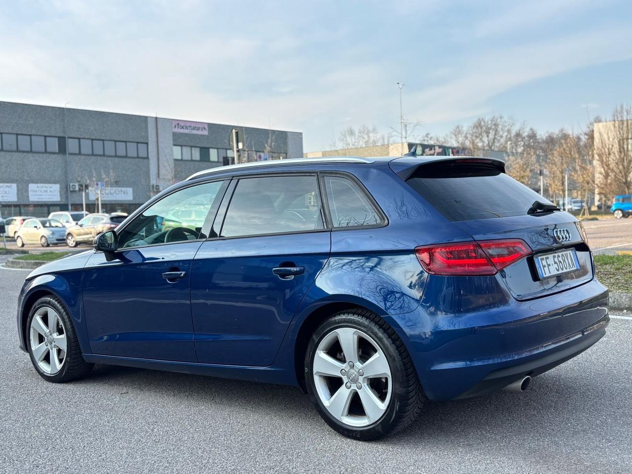 Audi A3 SPB 1.6 TDI clean diesel Attraction