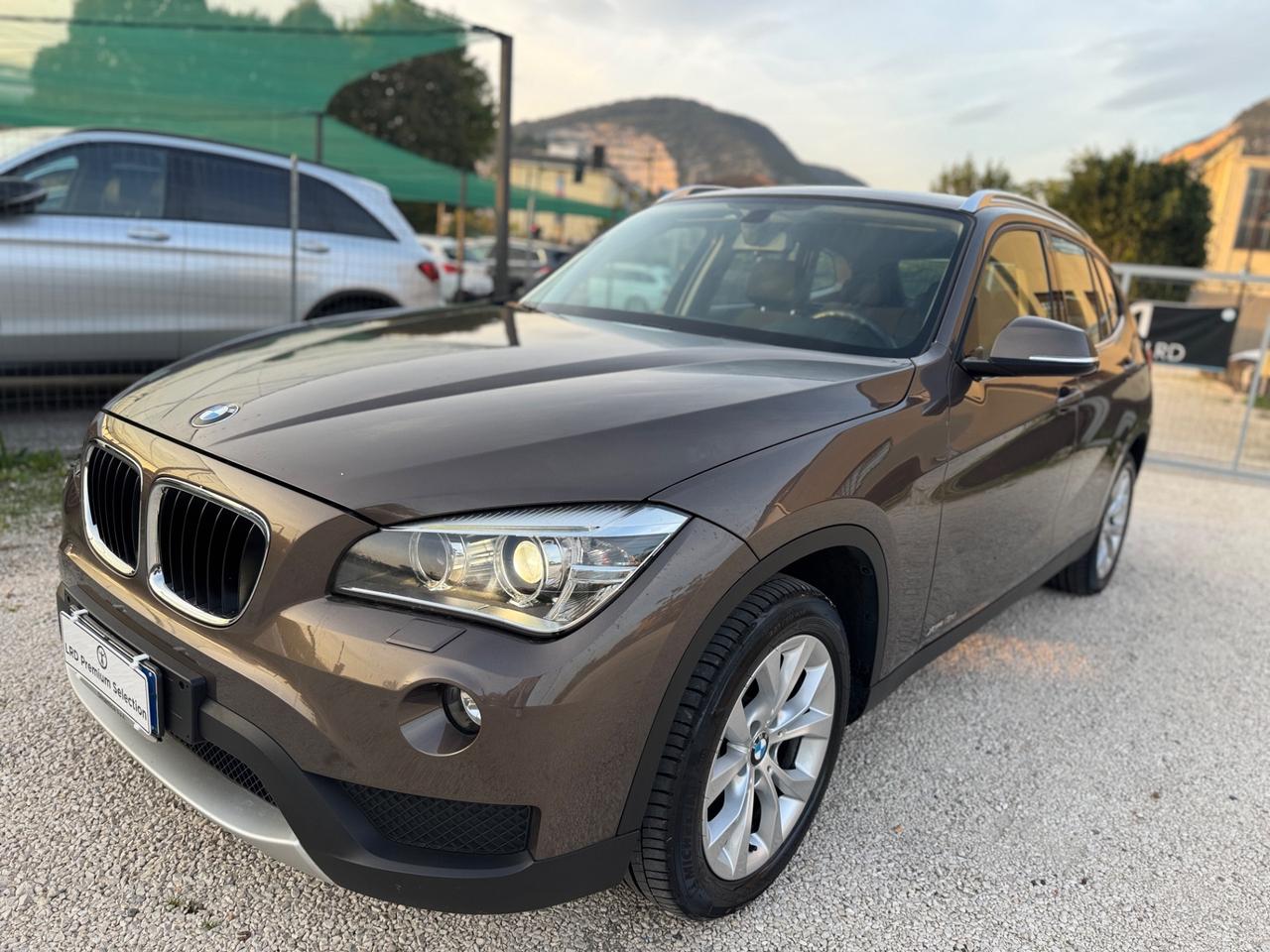 Bmw X1 xDrive18d X Line Navi+bixenon+Top