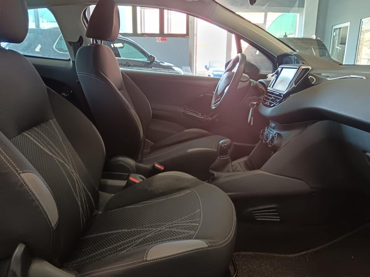 Peugeot 208 1.0 Benzina Manuale