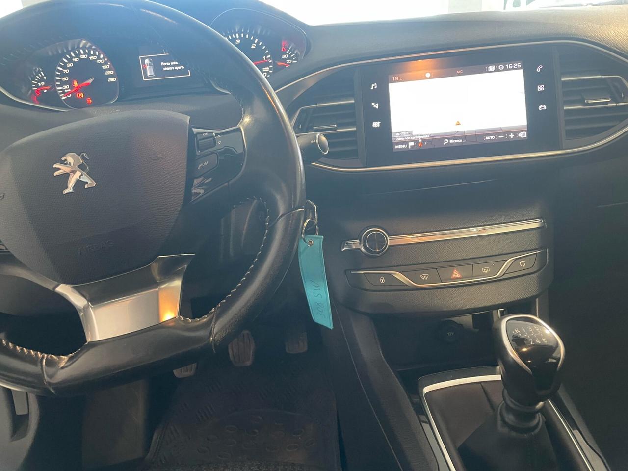 Peugeot 308 BlueHDi 130 S&S SW Allure