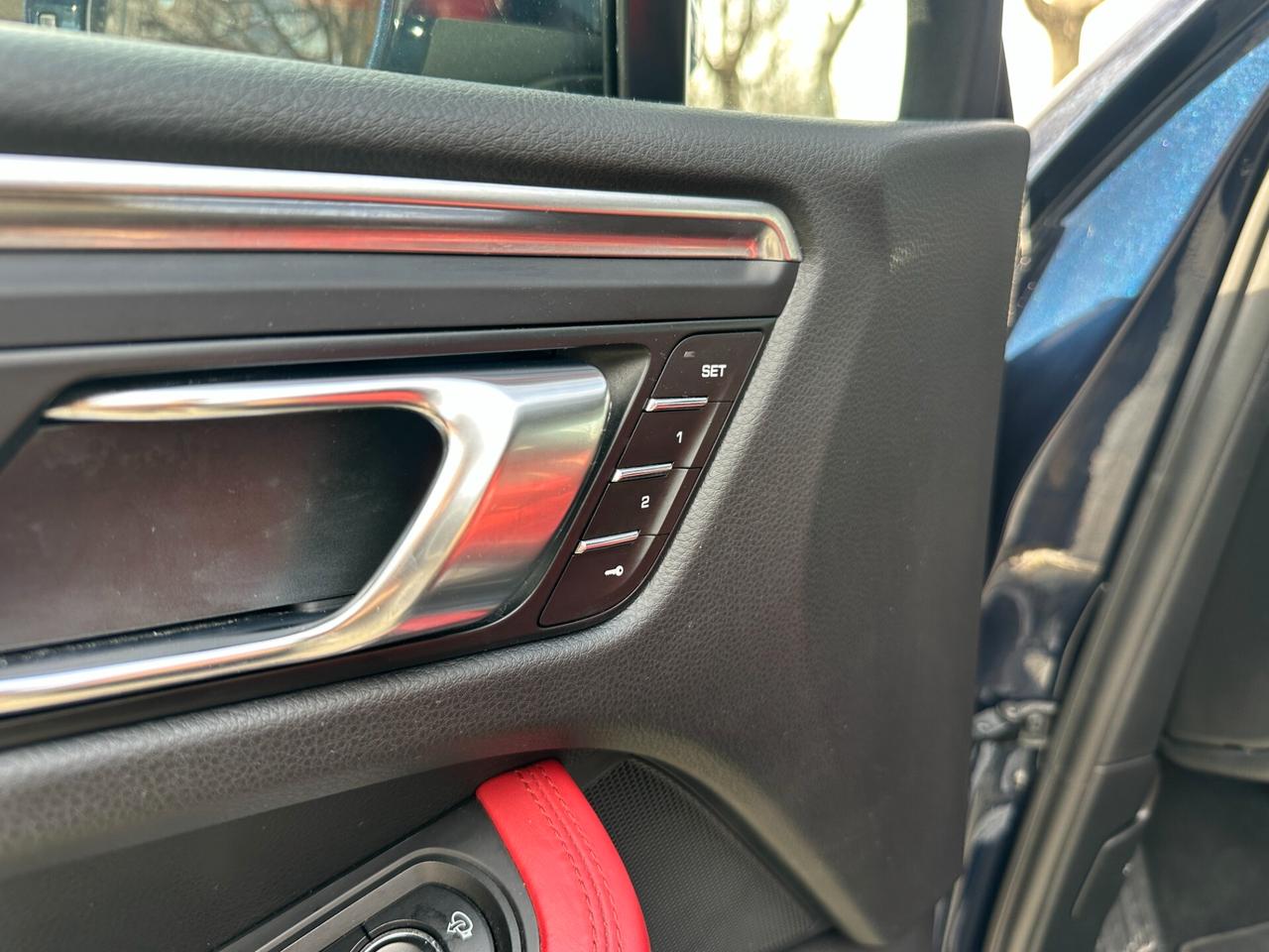 Porsche Macan 2.0 T 245 CV Sport Design PDK