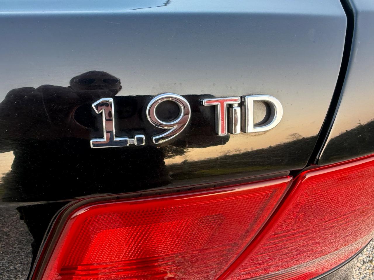 Saab 9-3 Sport Sedan 1.9 TiD Vector