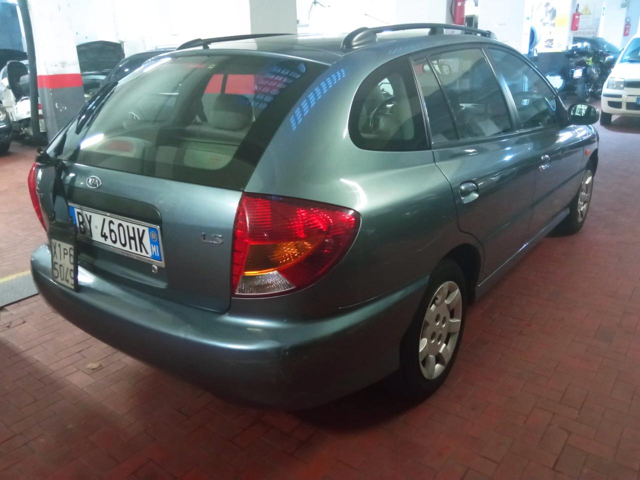 Kia Rio 1.5i 16V cat 5 porte LS Top