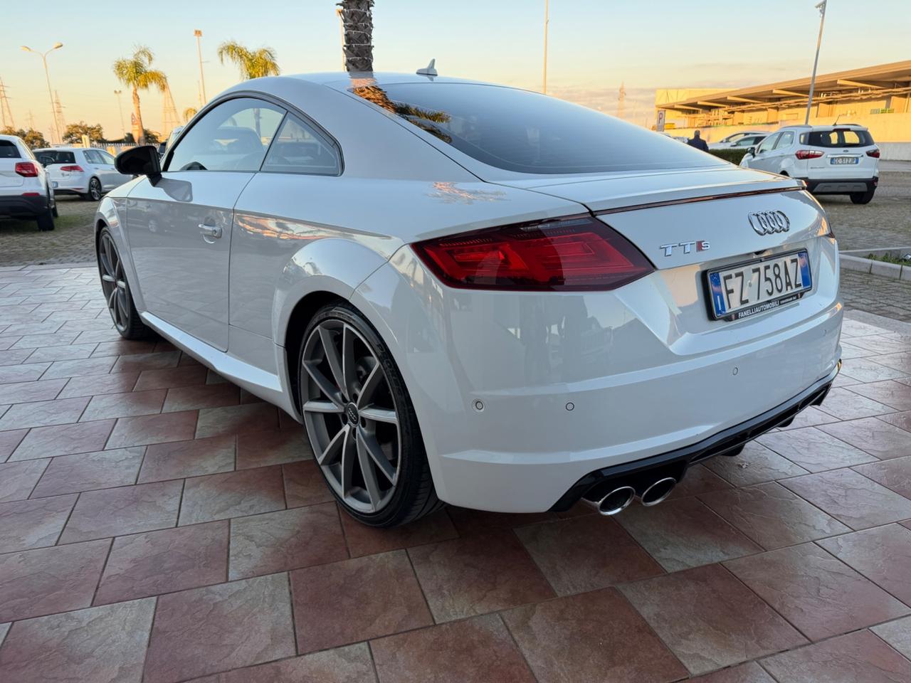 Audi TT TTS Coupé 2.0 TFSI 310 CV quattro S tronic