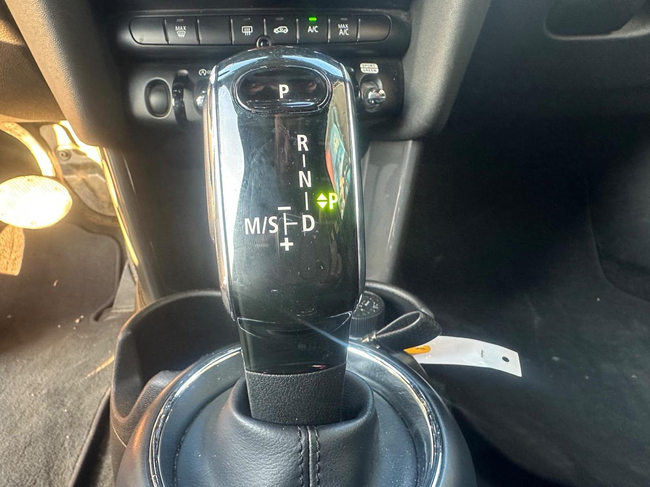 MINI 5 PORTE 1.5 116CV AUTOM/NAVI/PELLE/LED