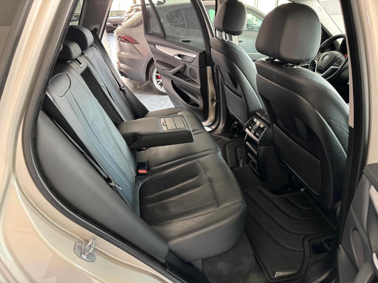 BMW X5 xdrive25d 218 CV Navi Led Dvd Uniprop