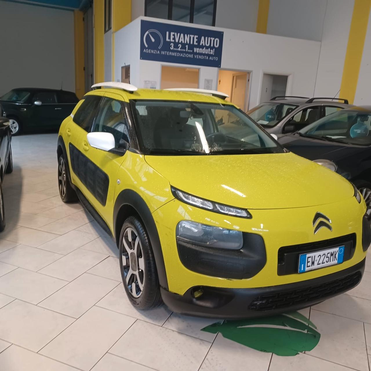 FULL OPTIONAL C4 CACTUS 1.2 NEOPATENTATI