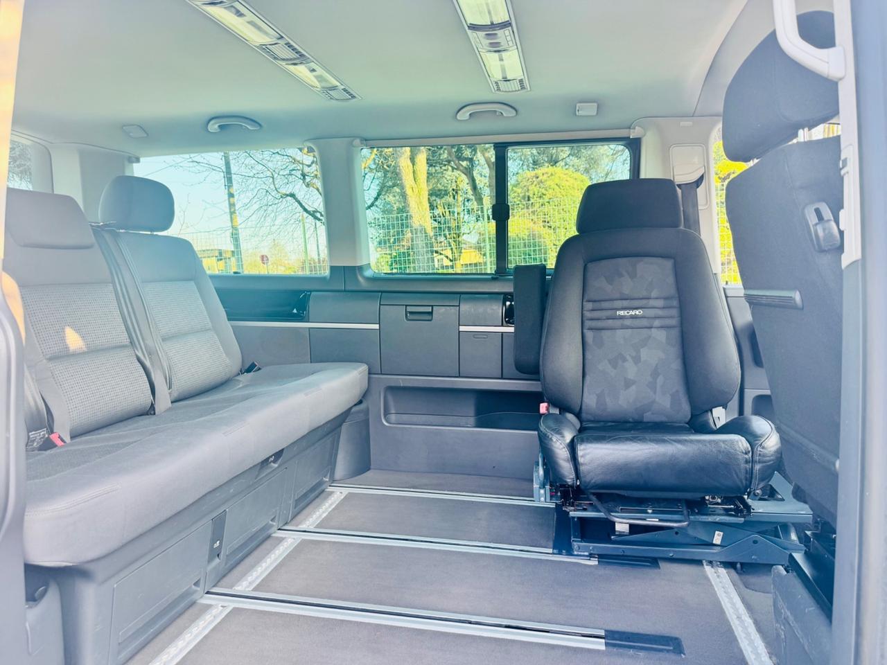 Multivan per trasporto e guida Disabili