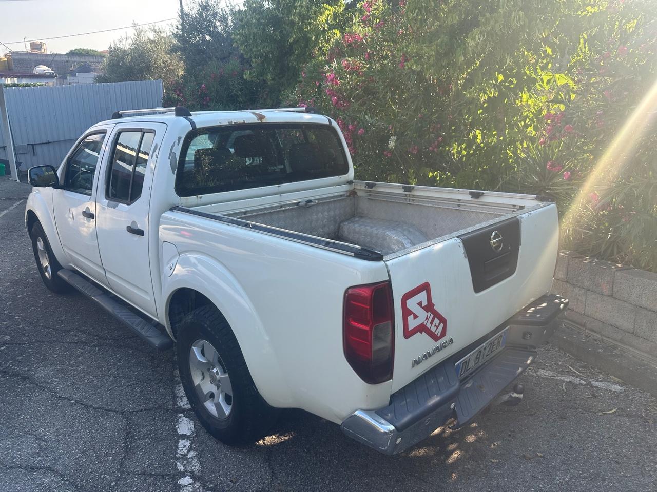 Nissan Navara 2.5 dCi 4 porte Double Cab SE **gancio traino**