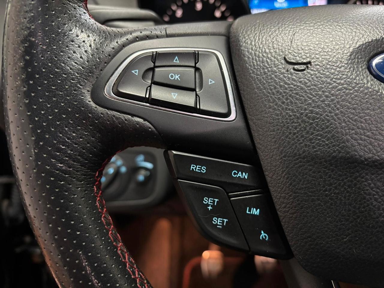 FORD KUGA 1.5 ST-LINE 2019 TOTAL BLACK