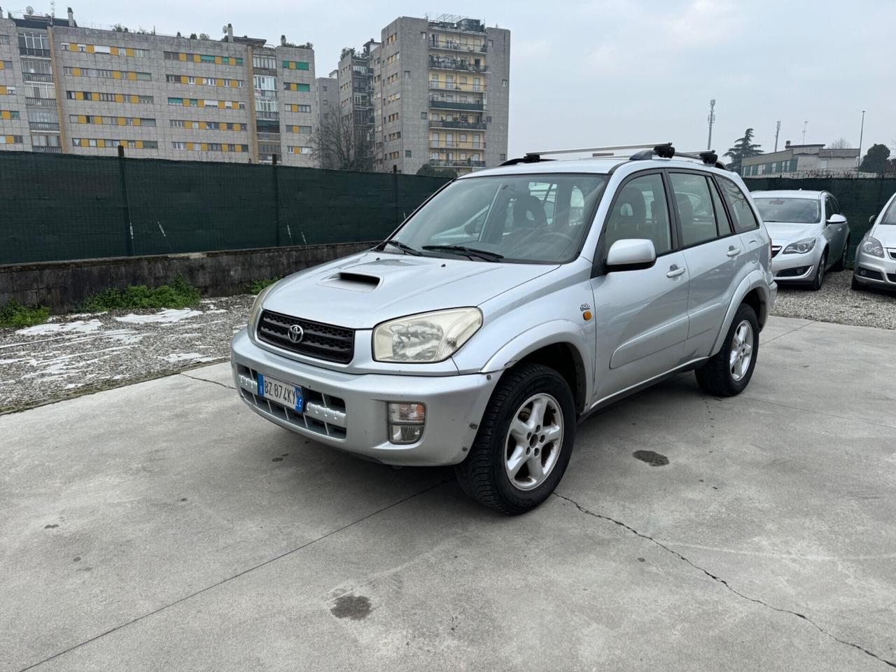 Toyota RAV 4 RAV4 2.0 Tdi D-4D cat 5 porte con gancio traino