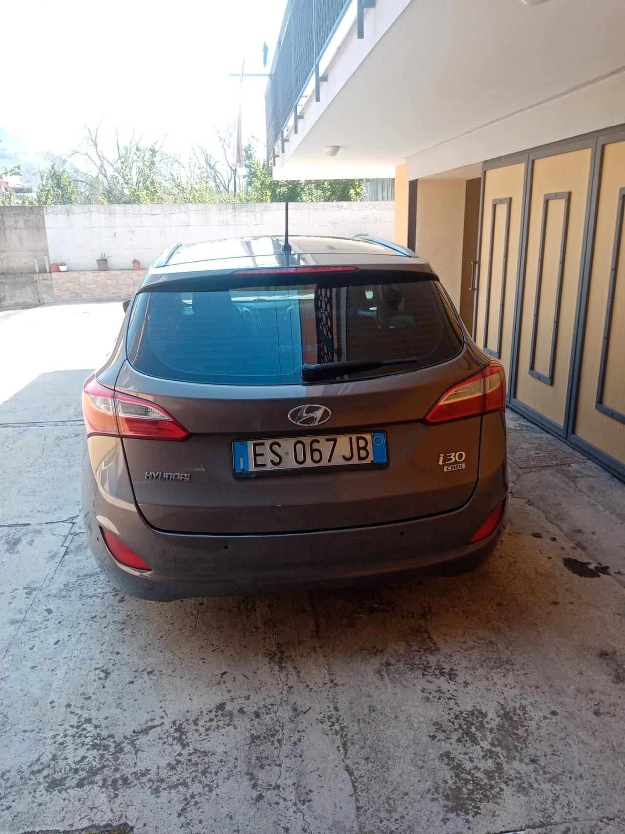 Hyundai i30 Wagon 1.6 CRDi Comfort 2013