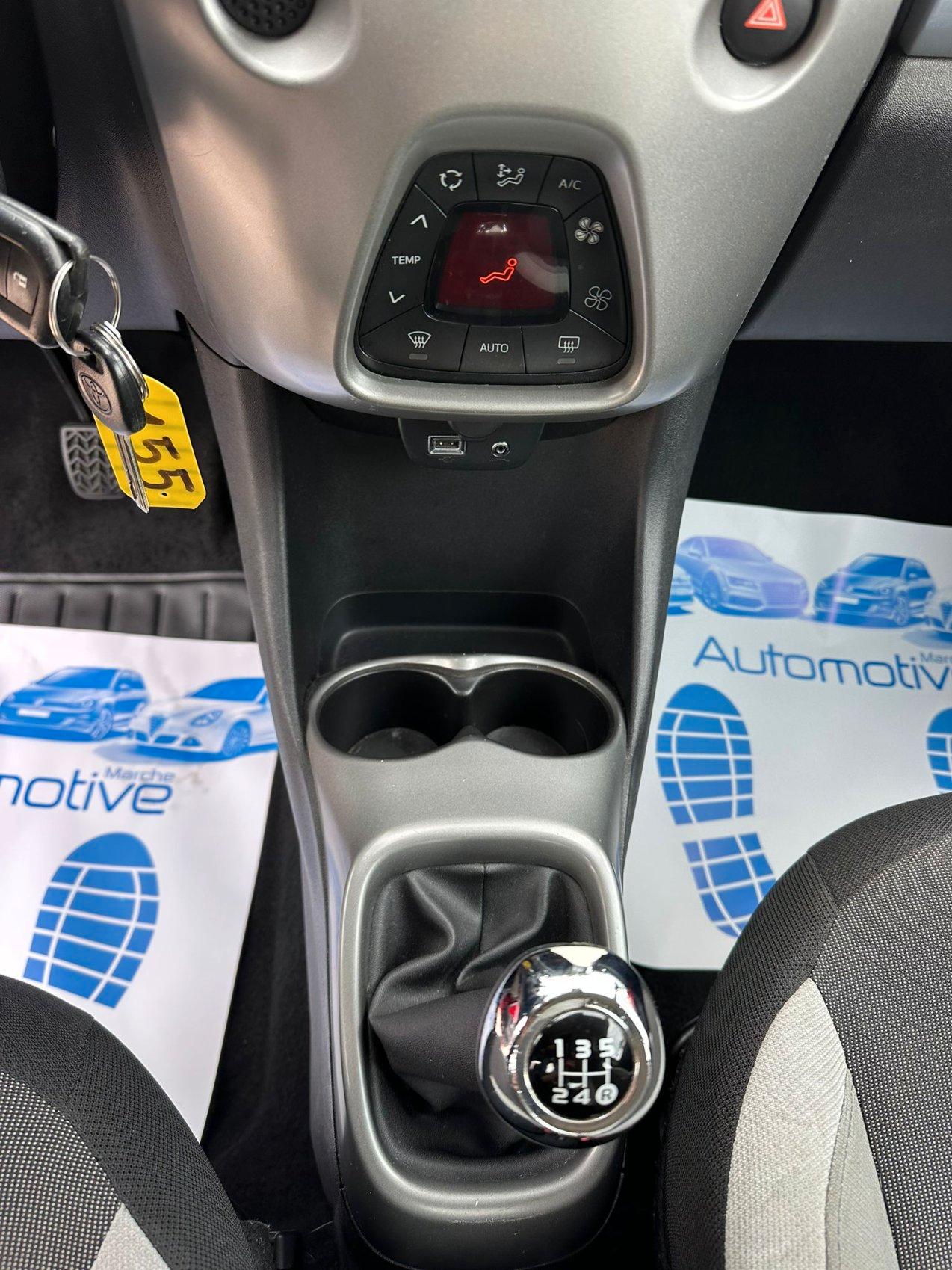 Toyota Aygo 5 Porte Aygo 5p 1.0 x-cool my15