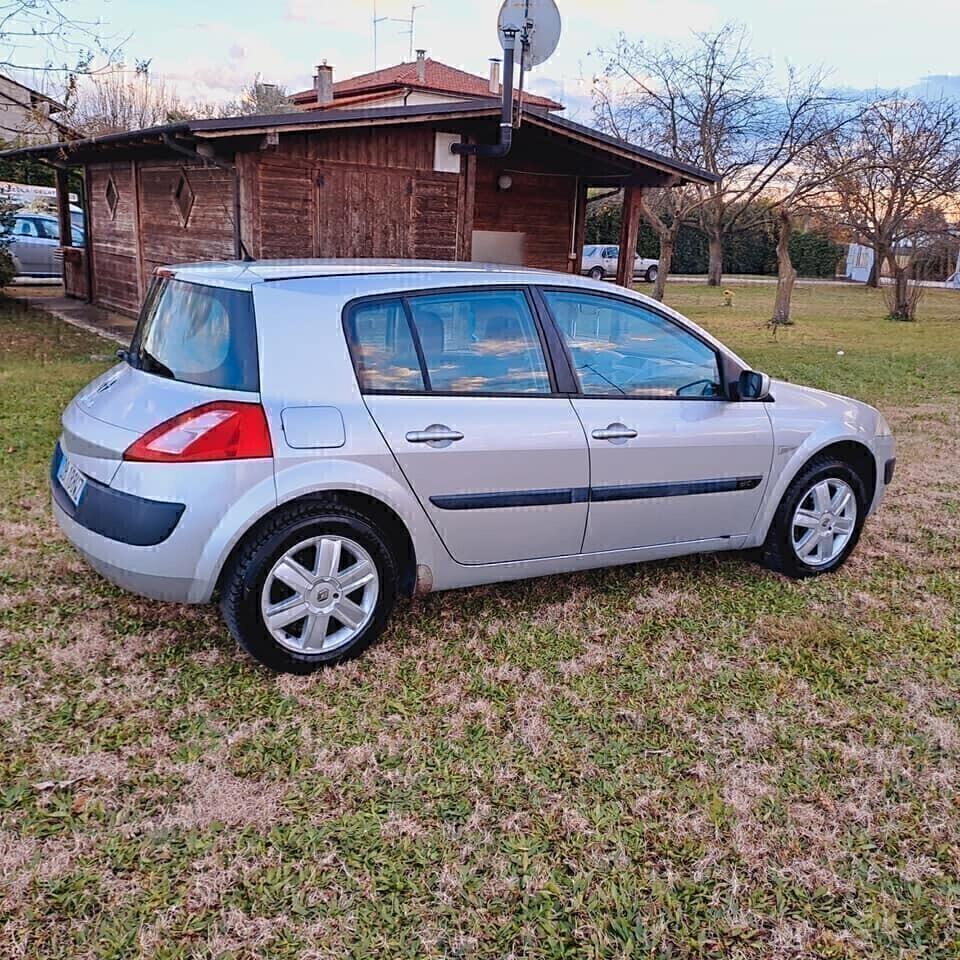 Renault 1.5 TDI CINGHIA NUOVA- NON CI SONO LAVORI DA FARE-