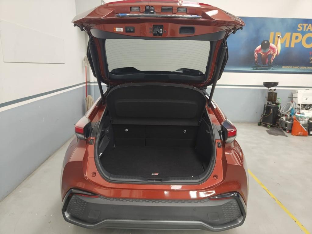 TOYOTA C-HR 2.0 PHEV FWD GR SPORT