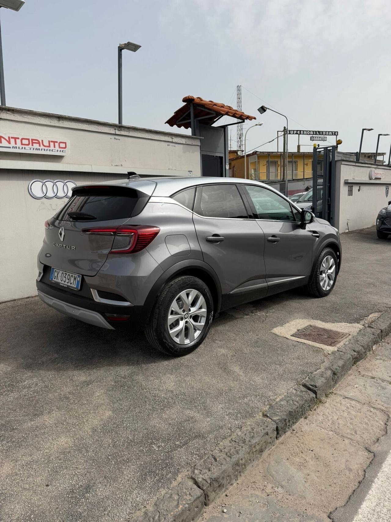 Renault Captur II 2022 1.0 tce Intens Gpl 100cv my21