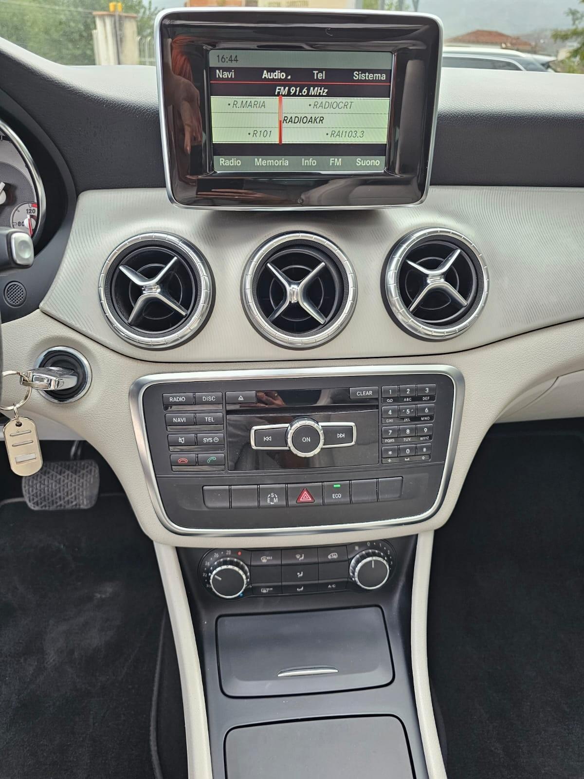 Mercedes-benz CLA 200 CDI Automatic Premium