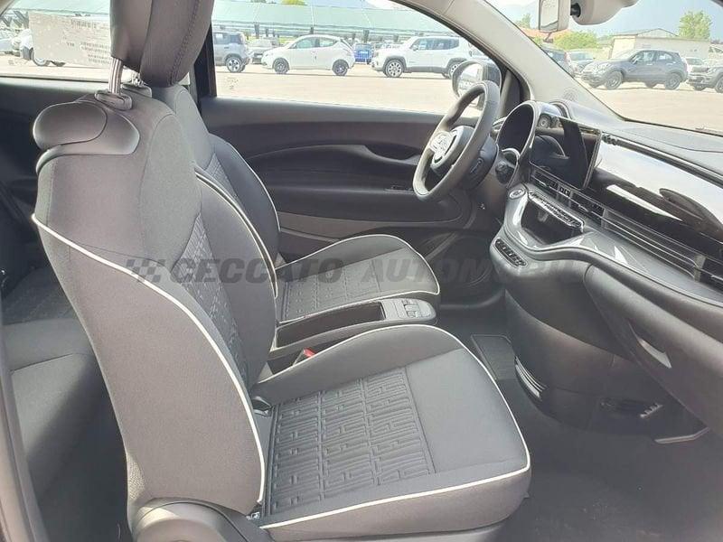FIAT 500 Nuova 500 Hatchback My23 La Nuova 500 - 320 Berlina