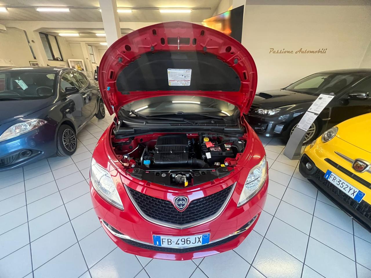 Lancia Ypsilon 1.2 69 CV 5 porte Gold