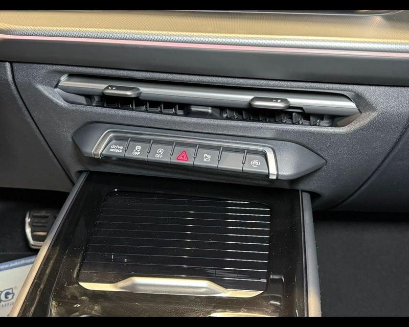 Audi Q3 3ª serie TDI 110 kW S tronic S Line edition