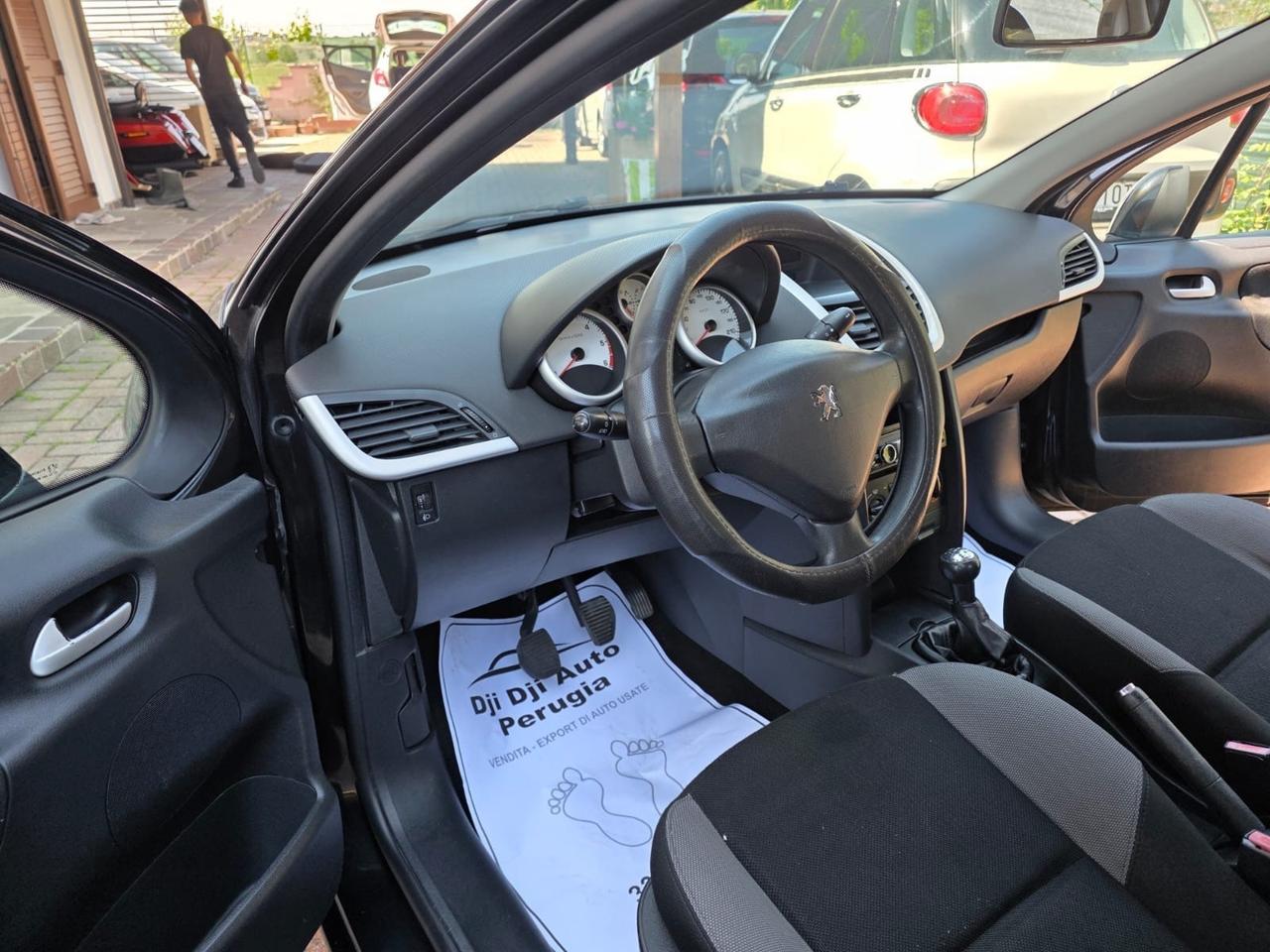 Peugeot 207 1.4 HDi 70CV 5p. X Line