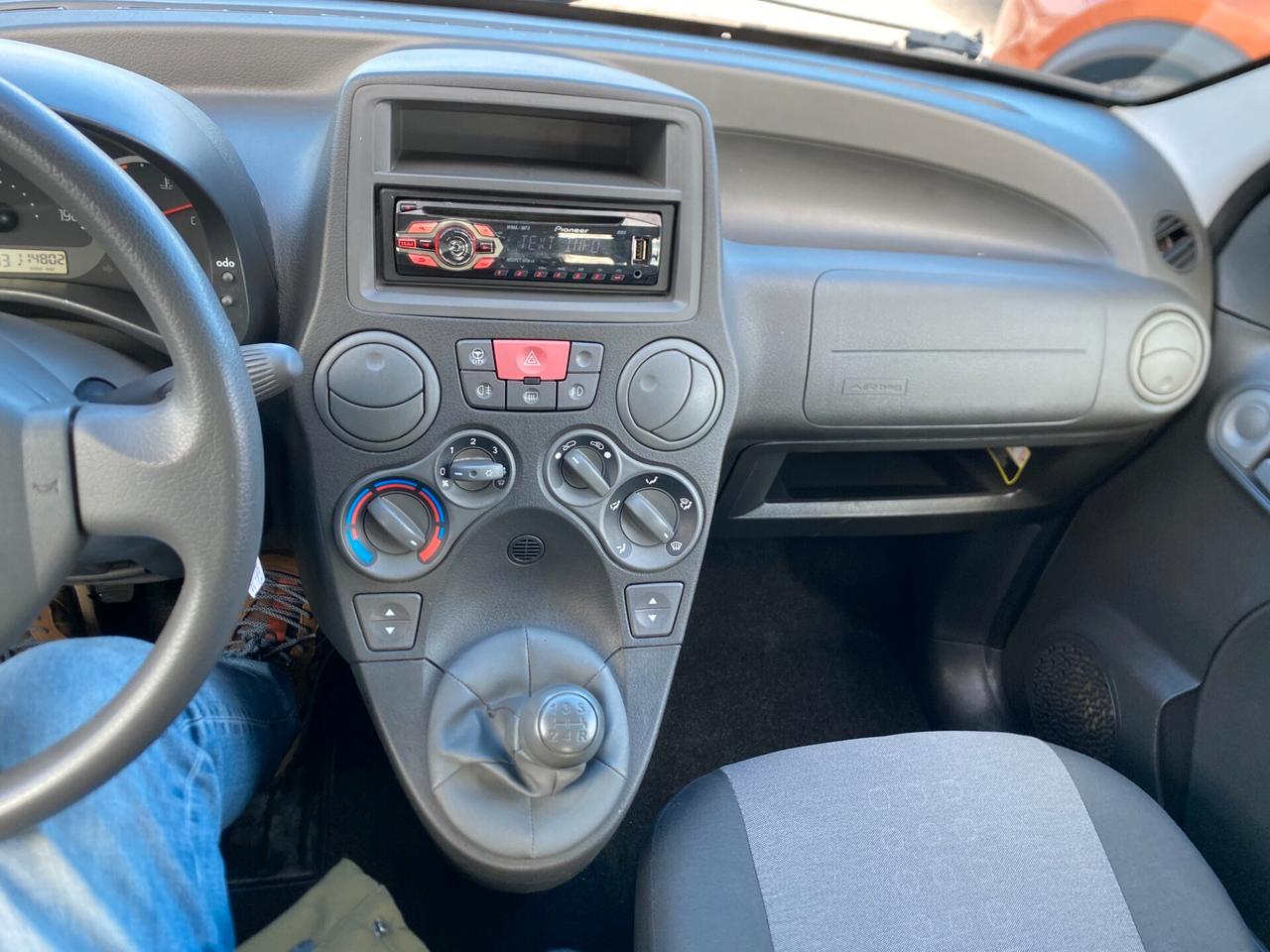 Fiat Panda 1.2 Lounge NEOPATENTATI E UNICO PROPRIETARIO