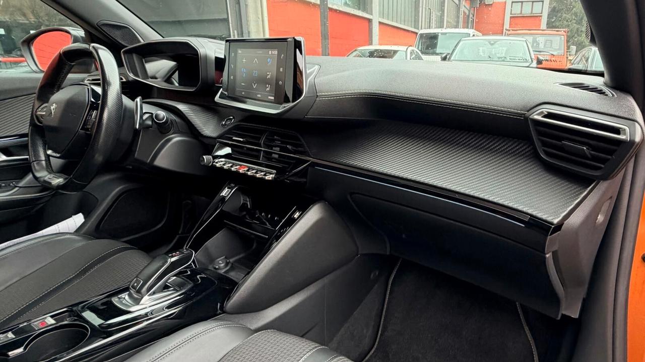 Peugeot 2008 PureTech 130 S&S EAT8 Allure