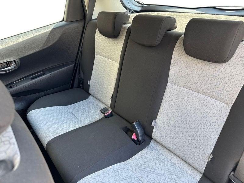 Toyota Yaris 1.0 Lounge