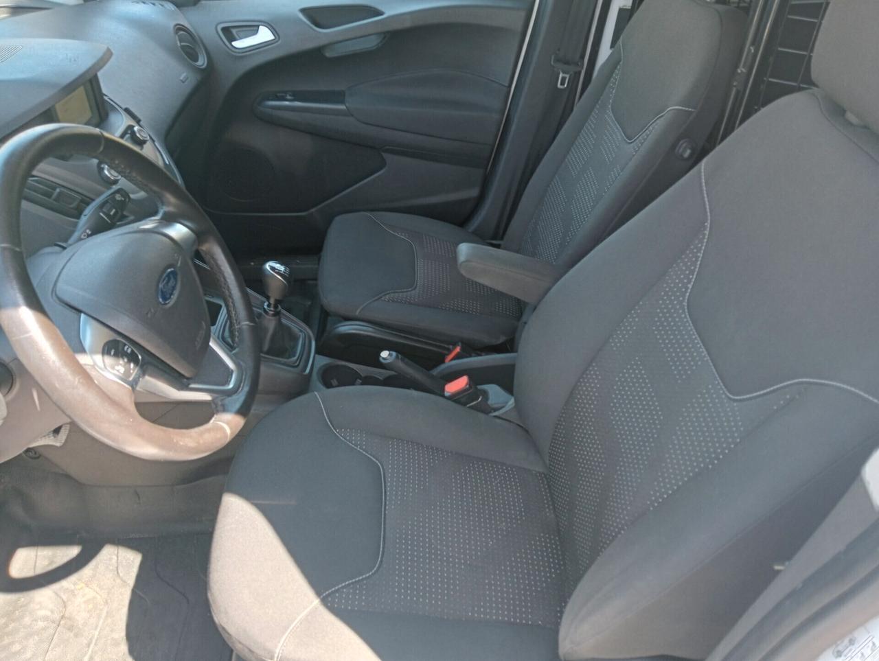 Ford Transit Courier 1.5 TDCi 100CV unico proprietario navigatore