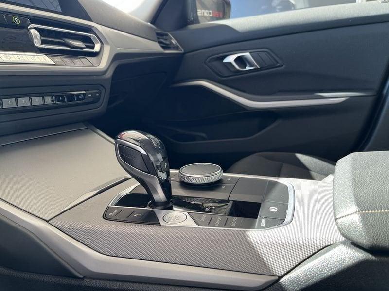 BMW Serie 3 320d 48V Touring Business Advantage