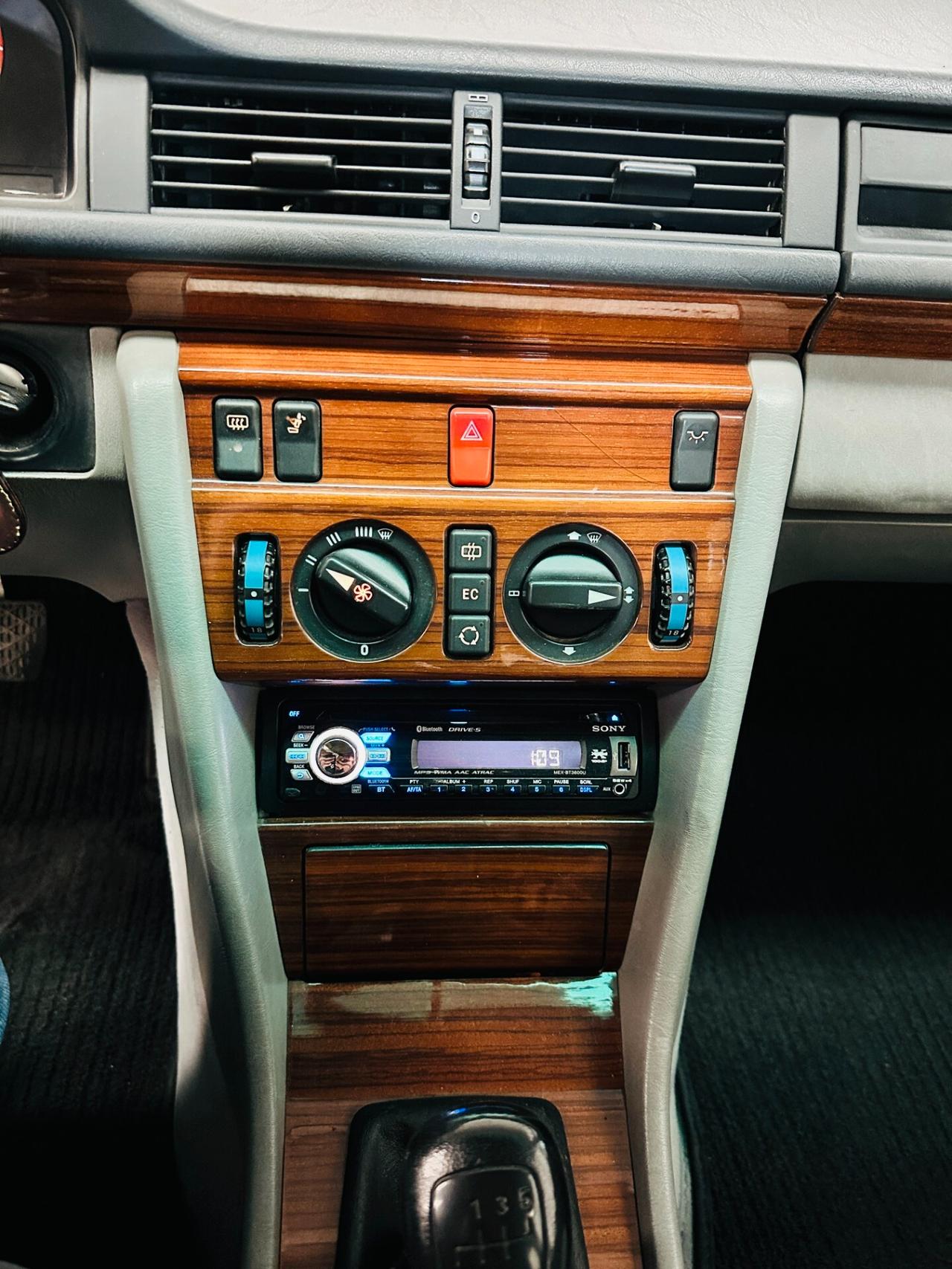 Mercedes-benz 200E W124 BERLINA ASI 1991