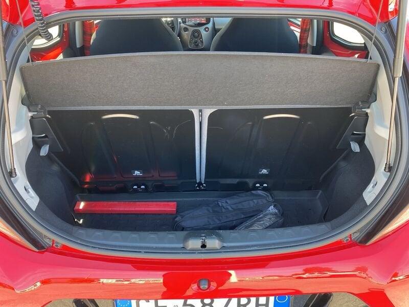 Toyota Aygo Connect 1.0 VVT-i 72 CV 5 porte x-play