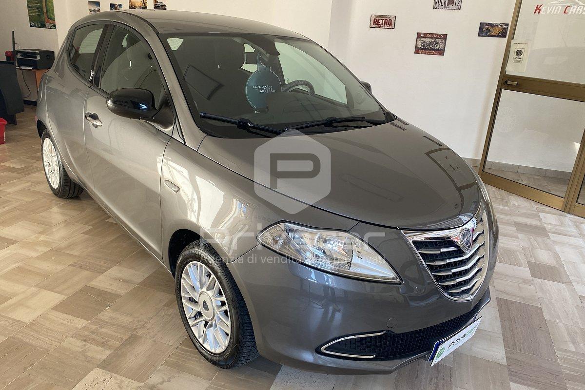 LANCIA Ypsilon 1.2 69 CV 5 porte Silver