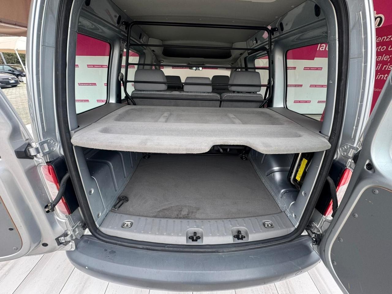 VOLKSWAGEN Caddy 3ªs. Tour. 1ª Caddy 2.0 SDI ...