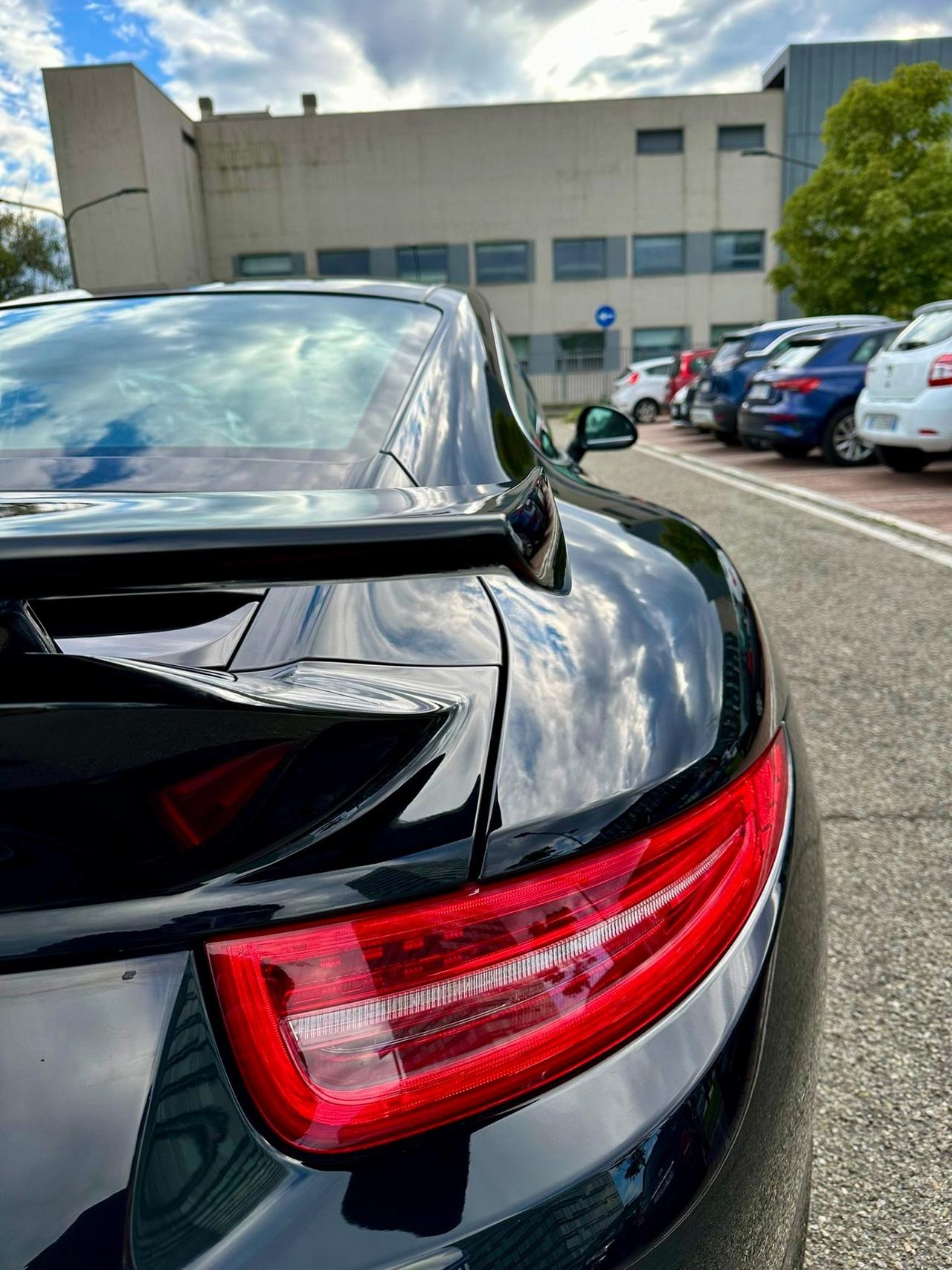 Porsche 911 3.8 Carrera S Coupé