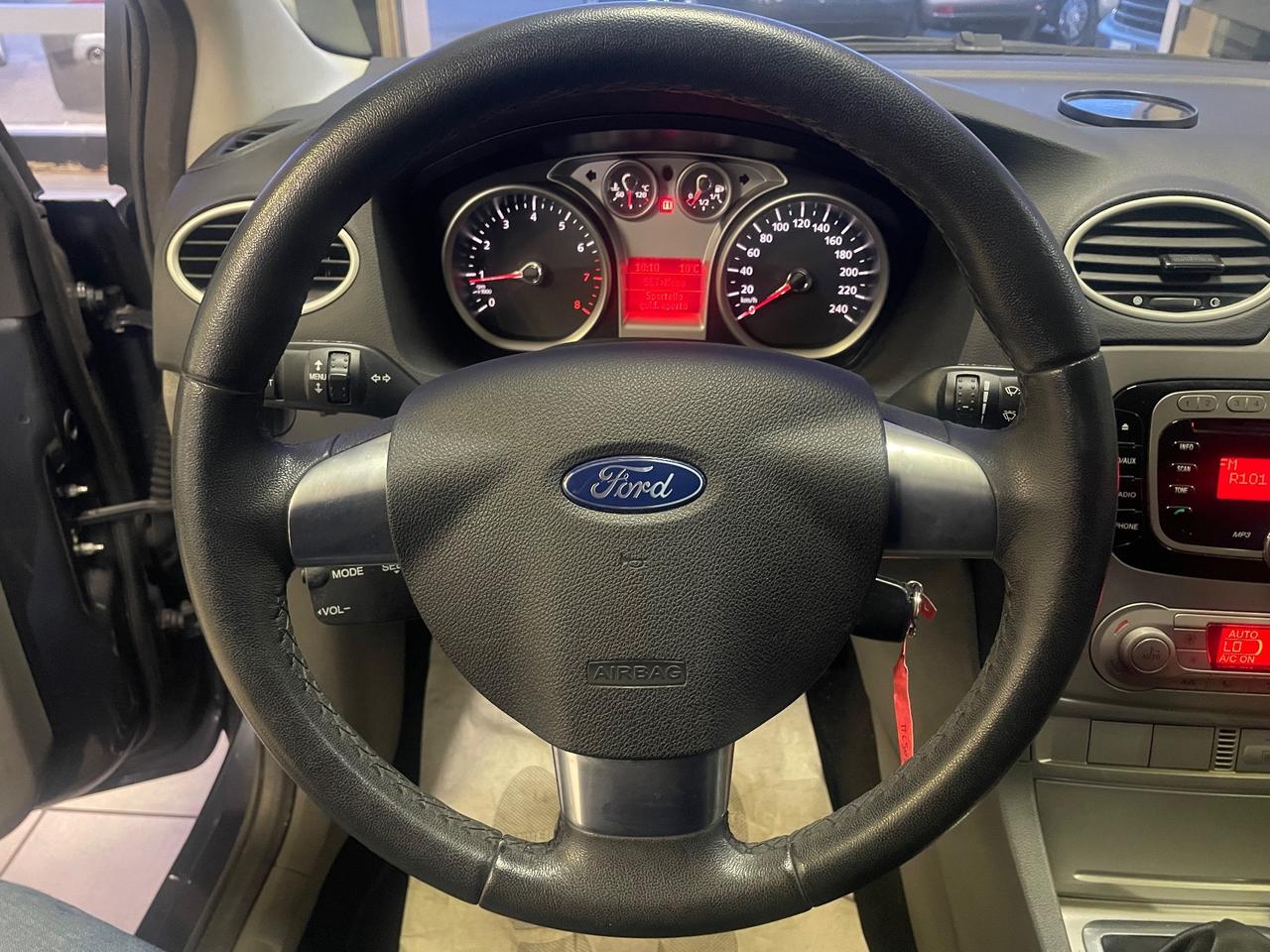 Ford Focus 1.6 (100CV) 5p. GHIA - Nessun vincolo -