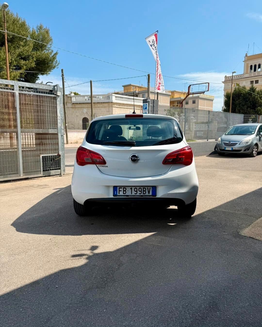 Opel Corsa 1.4 90CV GPL Tech 5 porte b-Color