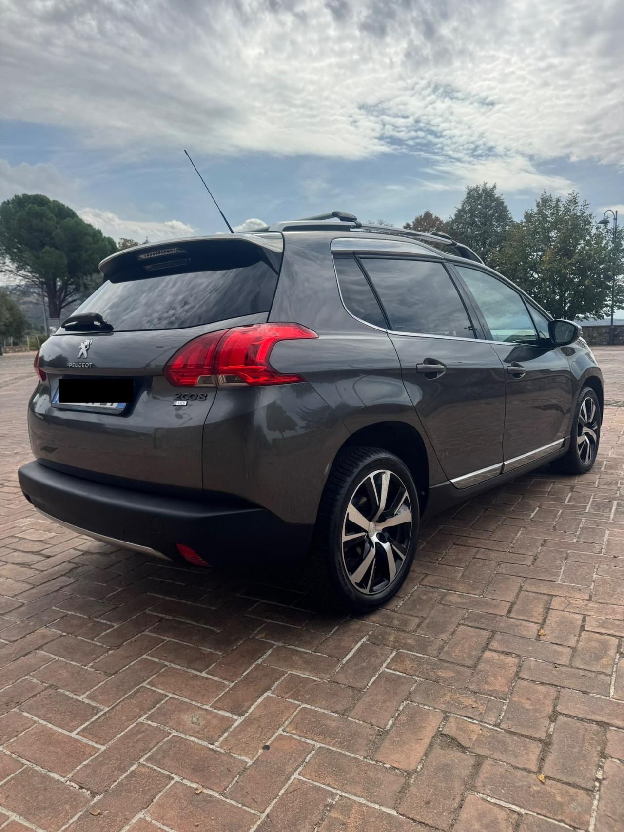 Peugeot 2008 1.6 e-HDi 92Cv *ALLURE* 2015