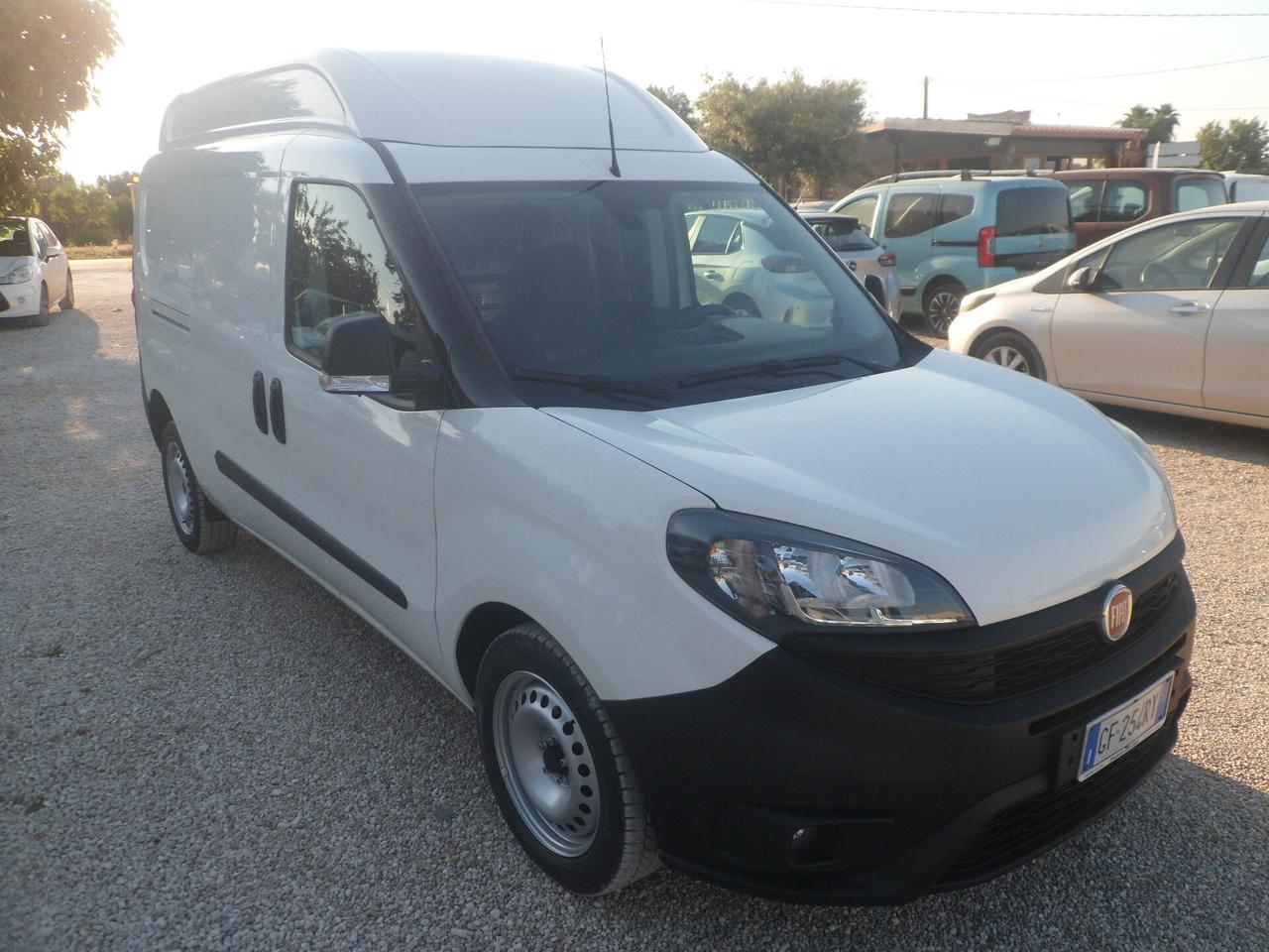 Fiat Doblo furgone maxi tetto alto