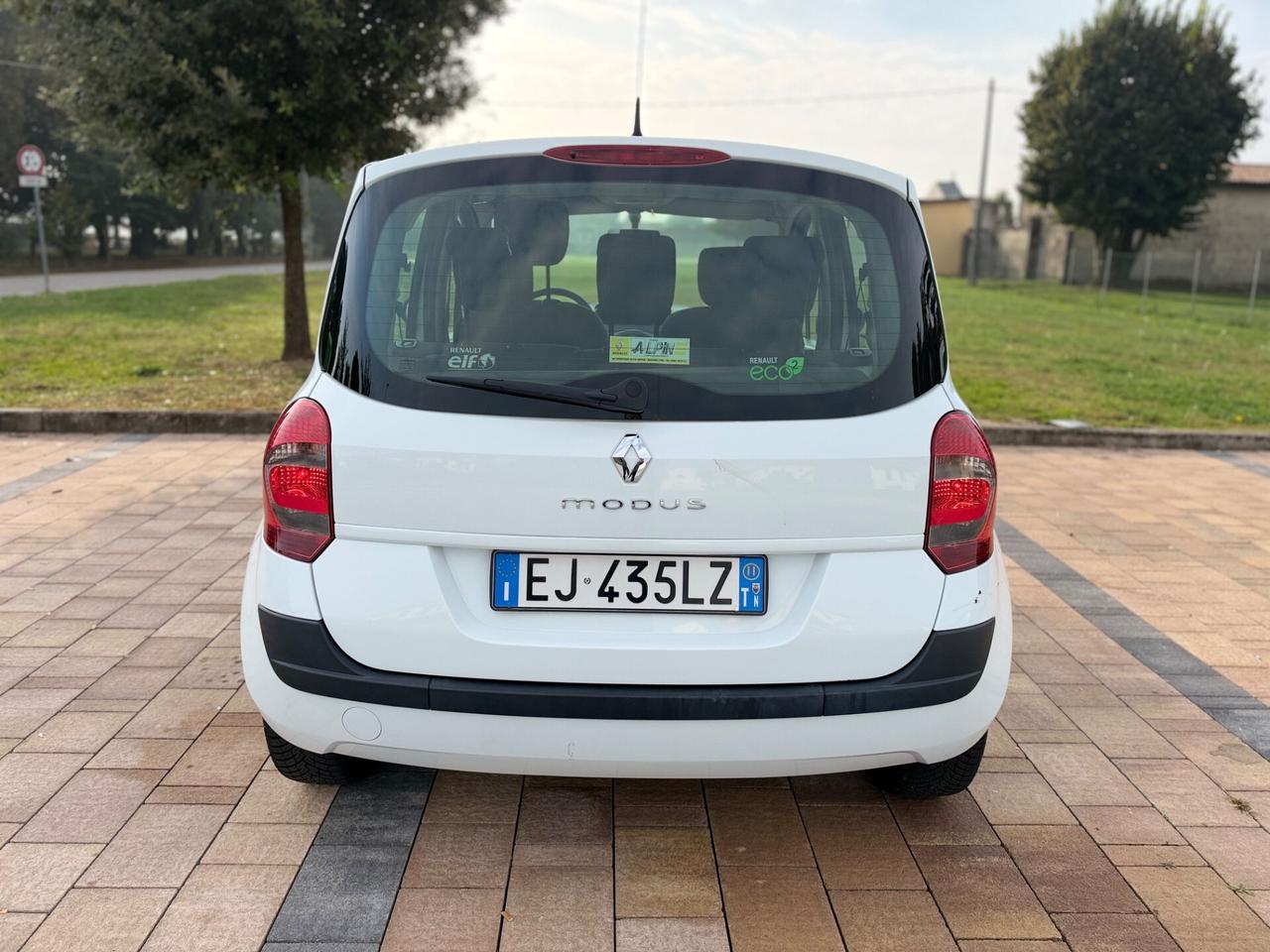 Renault Modus Grand 1.5 dCi 75CV Wave