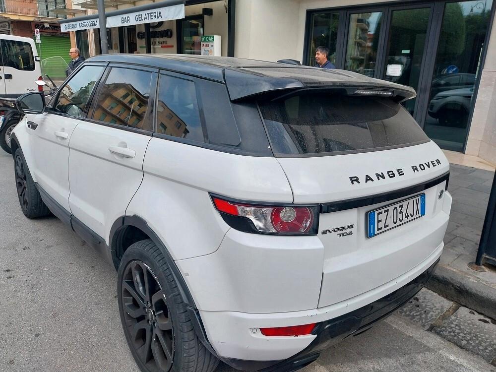 Land Rover Range Evoque 2.2 TD4 5p. Dynamic