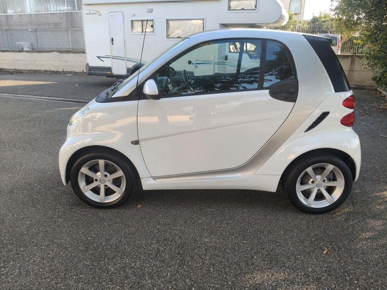 Smart ForTwo 800 cdi SOLO 132.000 KM