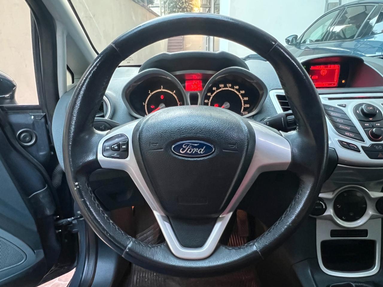 Ford Fiesta 1.4 TDCi 70CV 5 porte Titanium