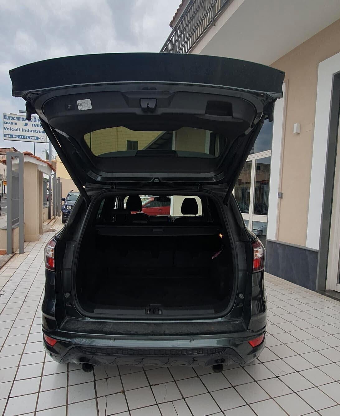 Ford Kuga 2.0 TDCI 150 CV 4WD Powershift ST-Line F1