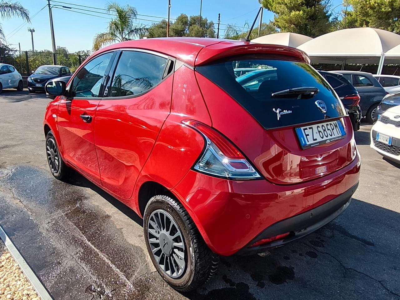 Lancia Ypsilon 0.9 TwinAir 5 porte Metano Ecochic Gold