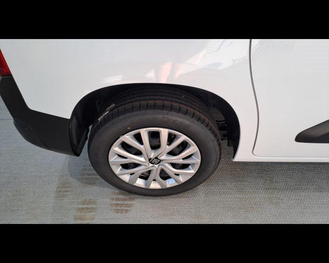 FIAT Doblo Passo Corto 1.5 d 100cv VERSIONE VETTURA